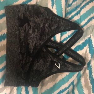 Gymshark camo black sports bra S